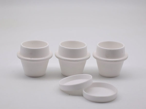 醴陵市茶山萬財(cái)坩堝瓷業(yè)有限公司,醴陵碳硫氮?dú)浞治龊牟匿N售,熱分析坩堝銷售,氧化鋁坩堝哪里好